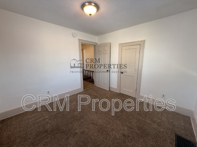 Building Photo - 811 N Webster St