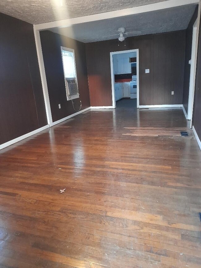 Building Photo - 4415 Askew Ave