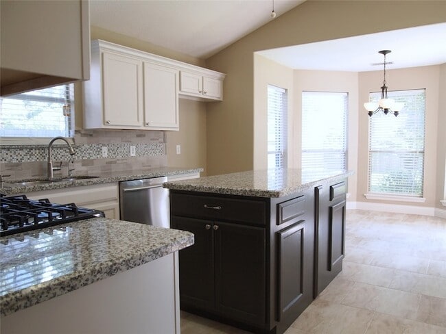 Building Photo - 20838 Kings Clover Ct