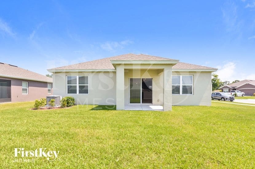 Building Photo - 545 Sorrento Dr