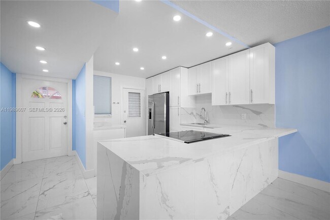 Building Photo - 18601 NE 14th Ave