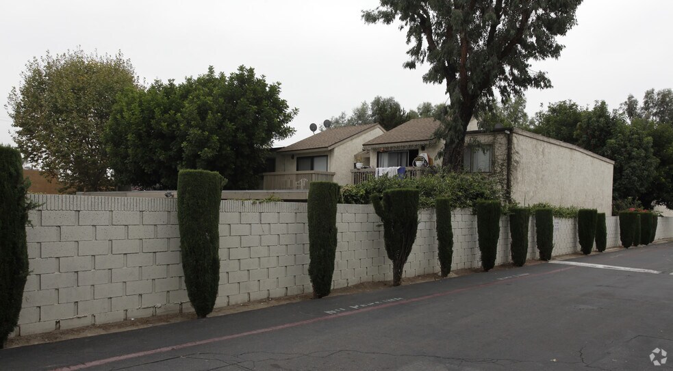 Building Photo - Lincoln Villas Apartment Homes