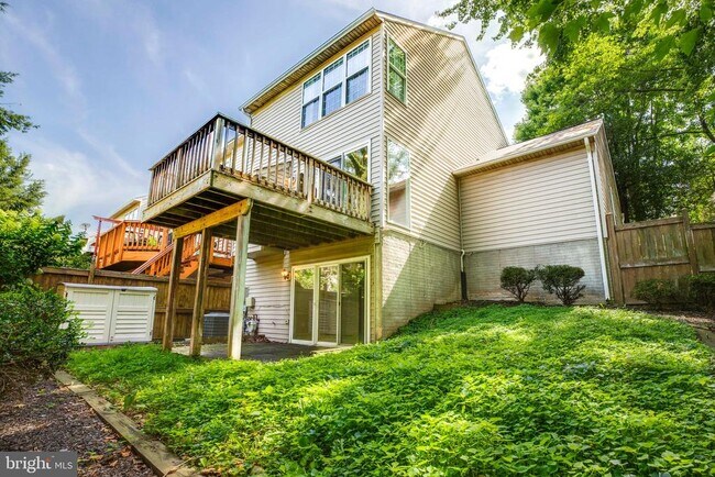 Building Photo - 5610 Gosling Ct