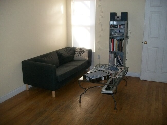 Building Photo - 23 Jay St