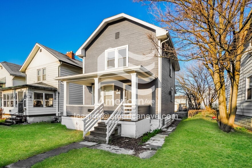 Building Photo - 367 S Wayne Ave