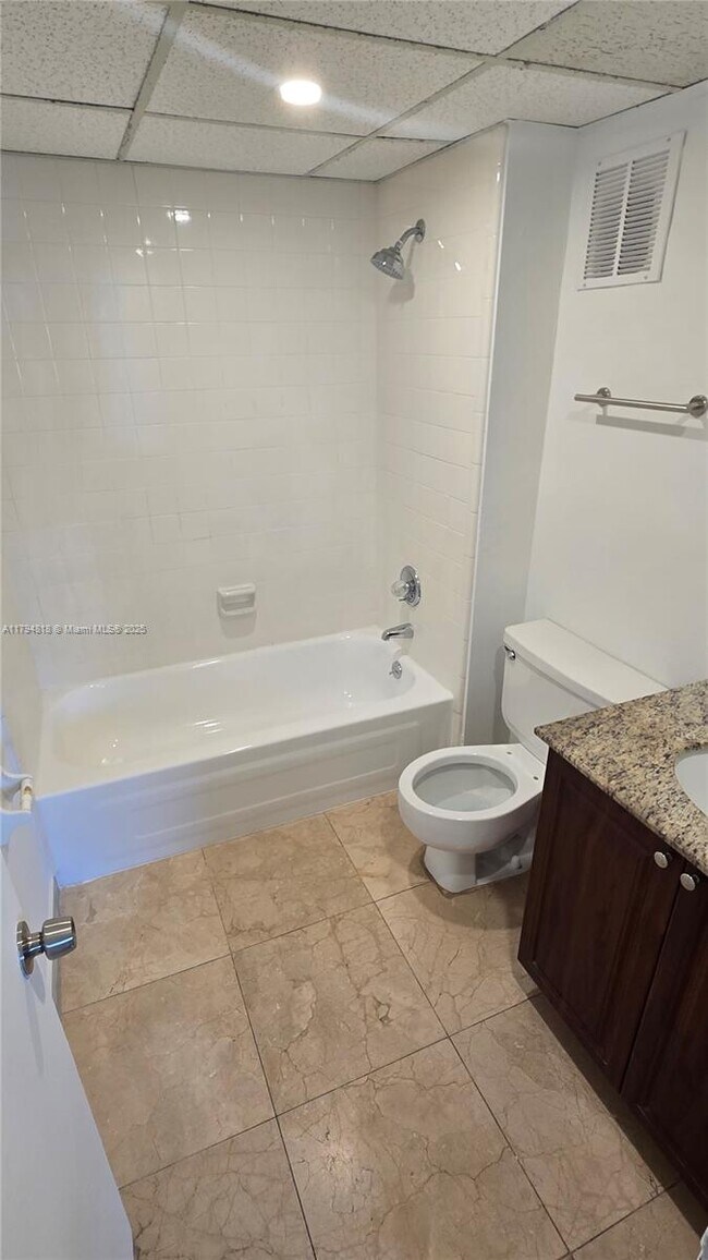 Building Photo - 7801 S Colony Cir