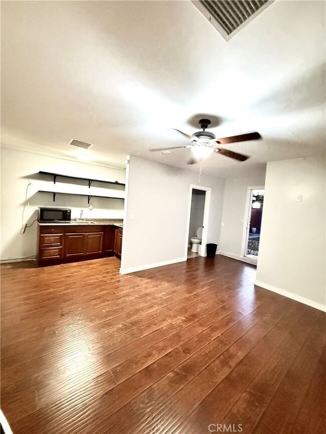 Primary Photo - 11418 Arminta St