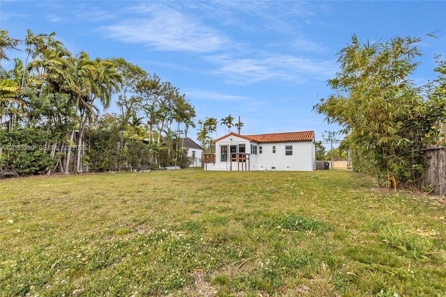 Building Photo - 392 Payne Dr