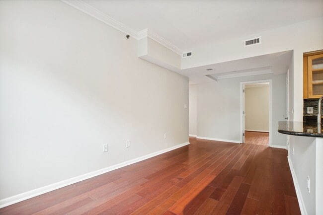 Building Photo - Move In Special! Logan Circle/ Dupont! Available Now! High End // 2 Bedroom / 2 Bathroom Condo