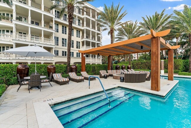 Building Photo - 155 S Ocean Ave