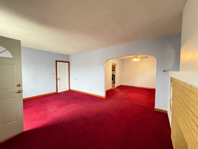 Building Photo - 144 Lovering Ave