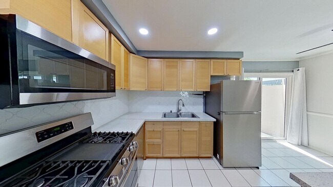 Building Photo - 4546 Jamestowne
