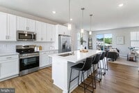 Building Photo - 2480 Avesta Pl