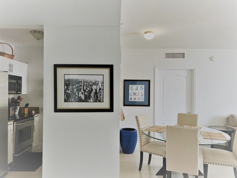 Building Photo - 117 NW 42nd Ave