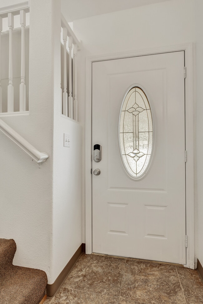 Building Photo - 1006 San Fernando St