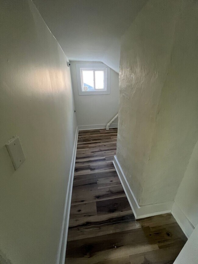 Building Photo - 1813 West Dr