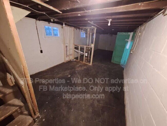 Building Photo - 822 E Virginia Ave