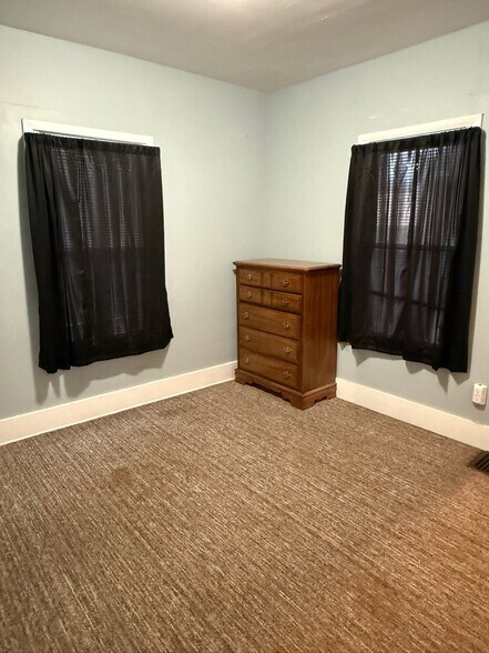 Building Photo - 918 Leland Ave