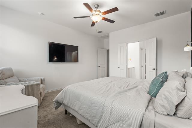 Building Photo - 1733 Lake Grove Dr