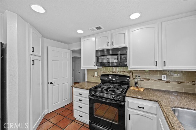 Building Photo - 28406 Buena Vista