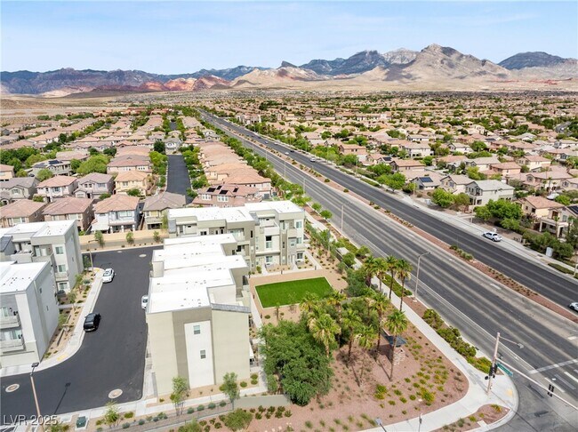 Building Photo - 11480 Roaring Peak Dr
