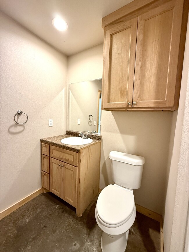 Building Photo - 11955 Sandpiper Rd