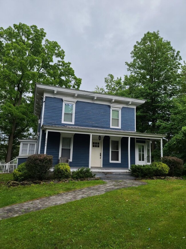 Primary Photo - Beautiful Home In Vernon Center!