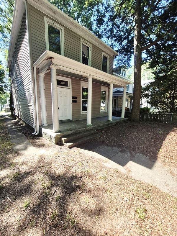Building Photo - 3209 3rd Ave