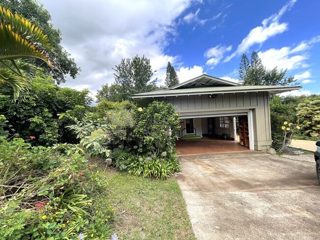 Building Photo - 240 Aulii Dr