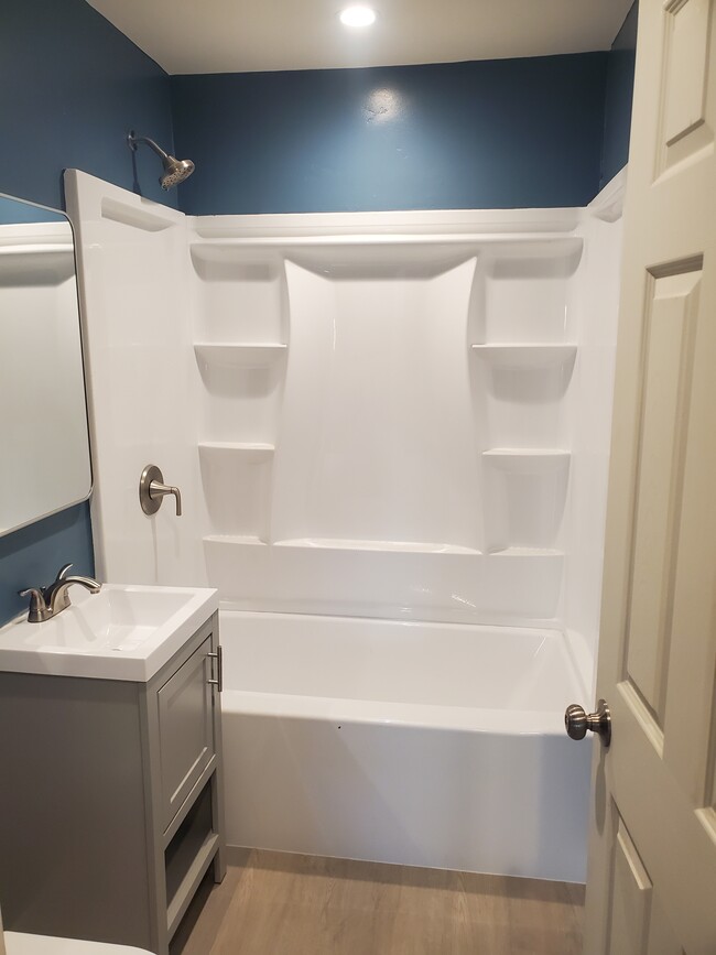 Building Photo - Beautiful (RENO) Duplex