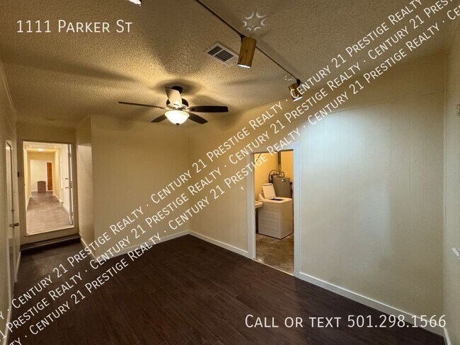 Building Photo - 1111 Parker St