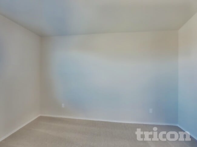 Building Photo - 5205 Sidesaddle Dr