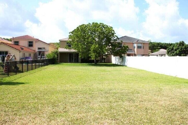 Building Photo - 9649 Wyeth Ct