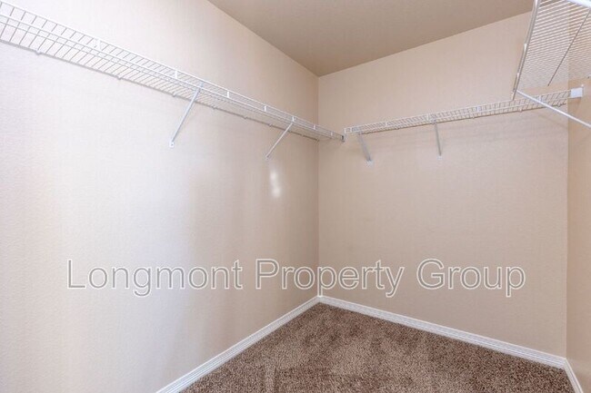 Building Photo - 2650 Bridle Dr