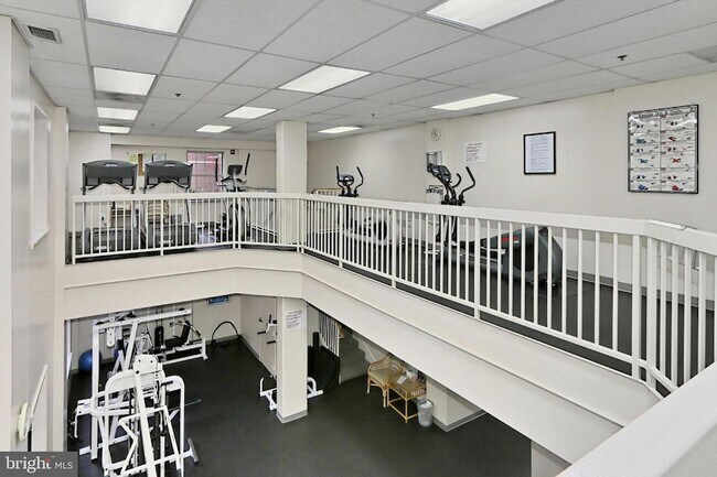 Building Photo - 2151 Jamieson Ave