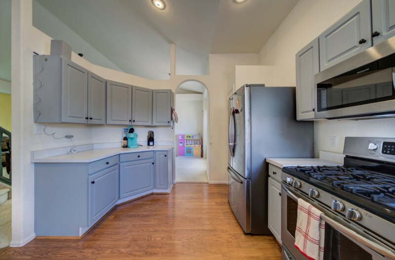 Building Photo - 523 W Hook Dr