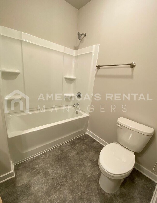 Building Photo - DEPOSIT PENDING!!! Home for Rent in Jasper, AL... Available to View Now!!!