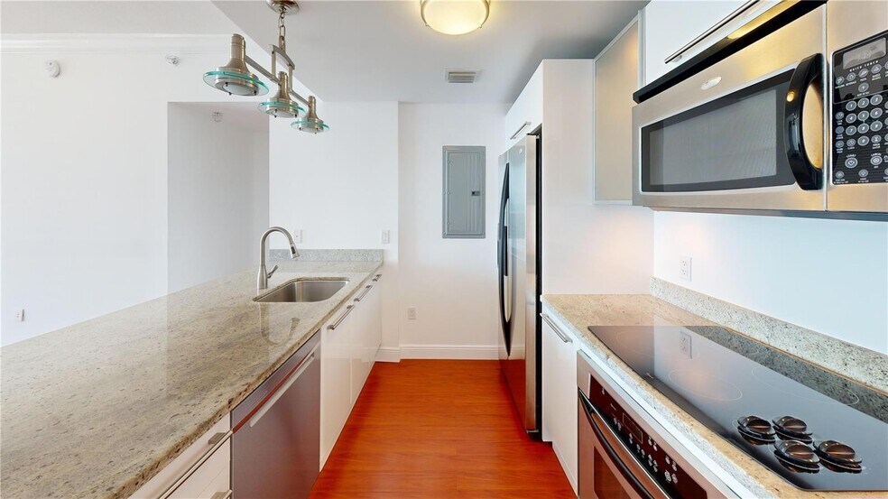 Primary Photo - 185 SW 7th St