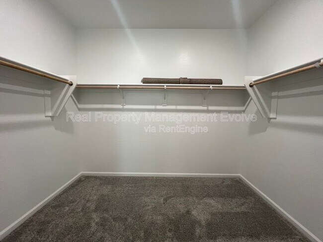 Building Photo - 3435 S 177th Dr