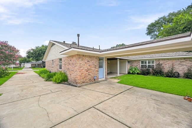 Building Photo - 6131 Yarwell Dr