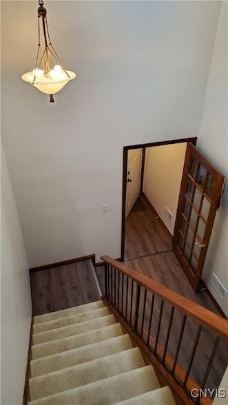 Building Photo - 461 Summerhaven Dr N
