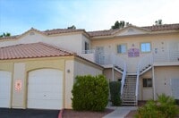 Building Photo - 1900 N Torrey Pines Dr