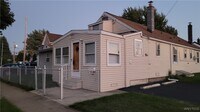 Building Photo - 2 Balzac Ct