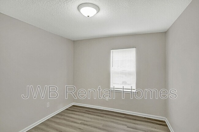 Building Photo - 2032 Whitner St