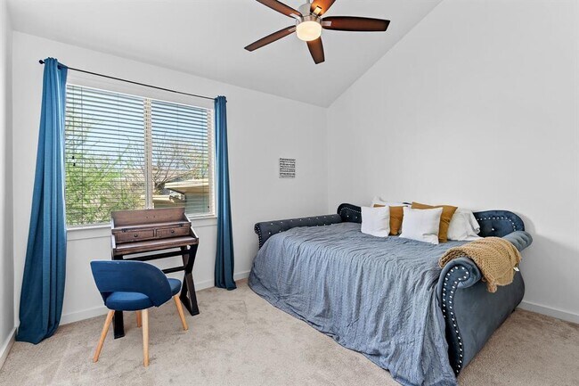 Building Photo - 4408 Banister Ln