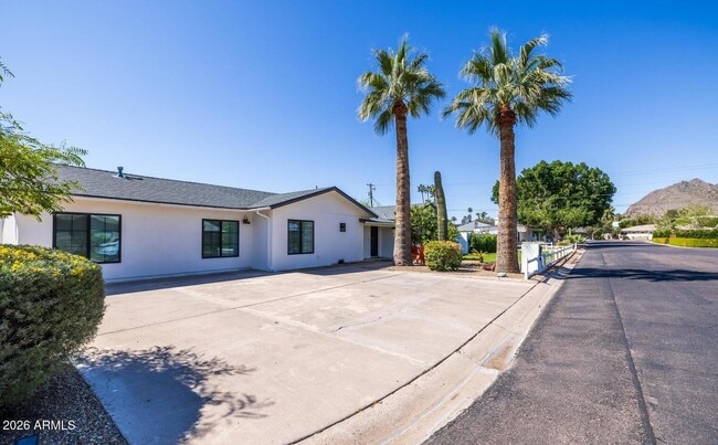 Building Photo - 6929 E Mariposa Dr