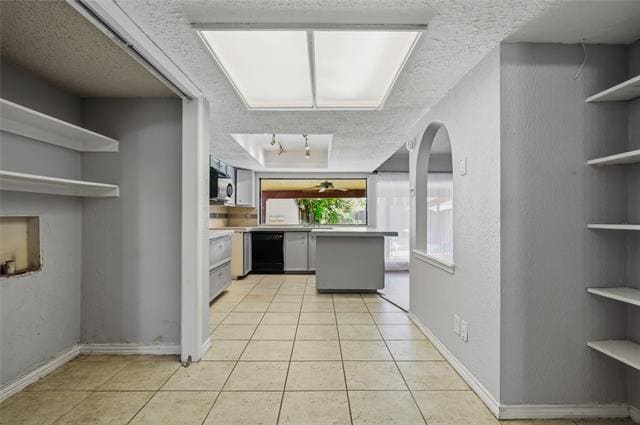 Building Photo - 1518 Camelia Dr