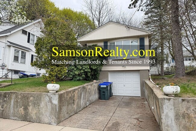 Building Photo - 1189 Smith St