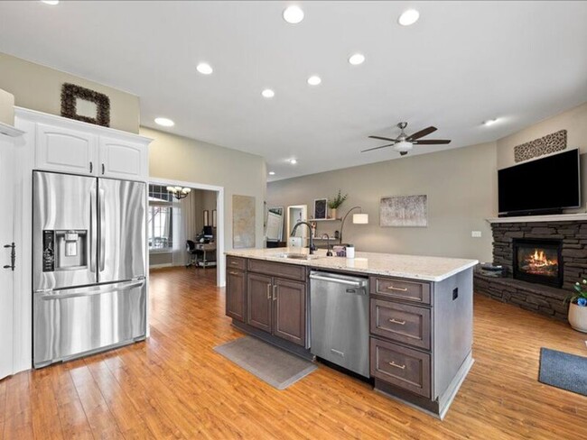 Building Photo - 263 Brookwood Loop