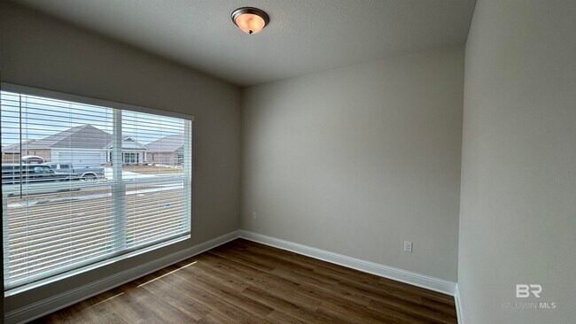 Building Photo - 452 Parkerman Ave